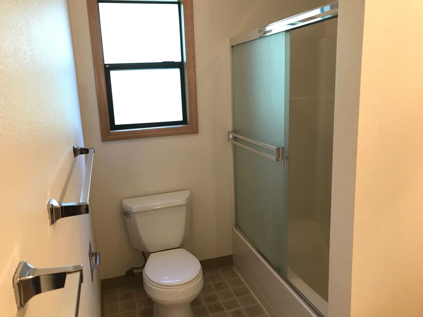 TIGARD House: 9570 SW MILLEN DR