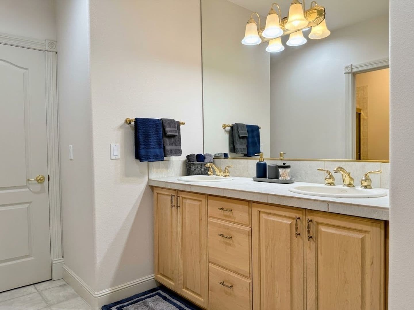 PORTLAND House: 3014 NW CHAPIN DR.