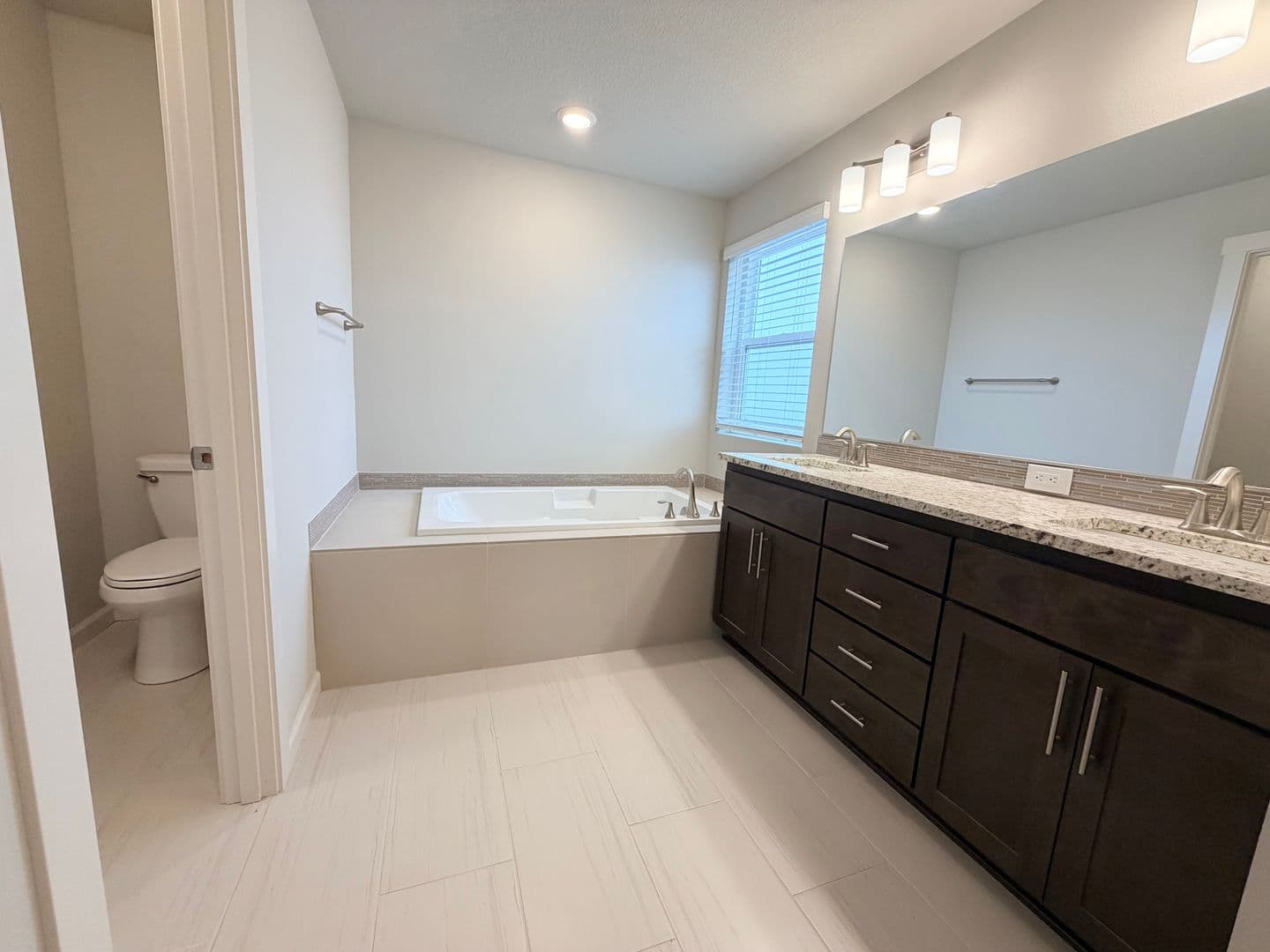 PORTLAND House: 15556 SE FLAVEL ST.
