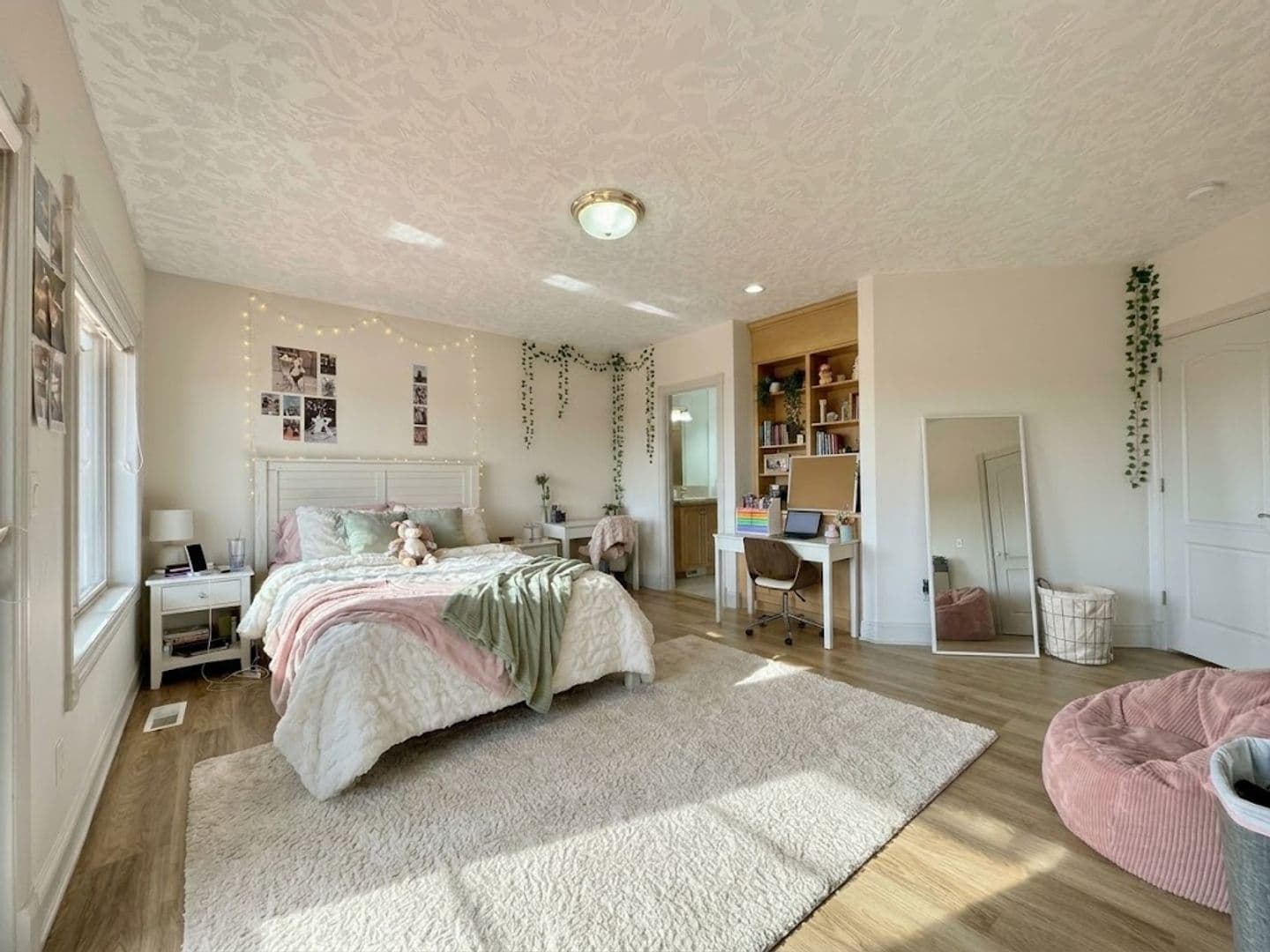 PORTLAND House: 3014 NW CHAPIN DR.