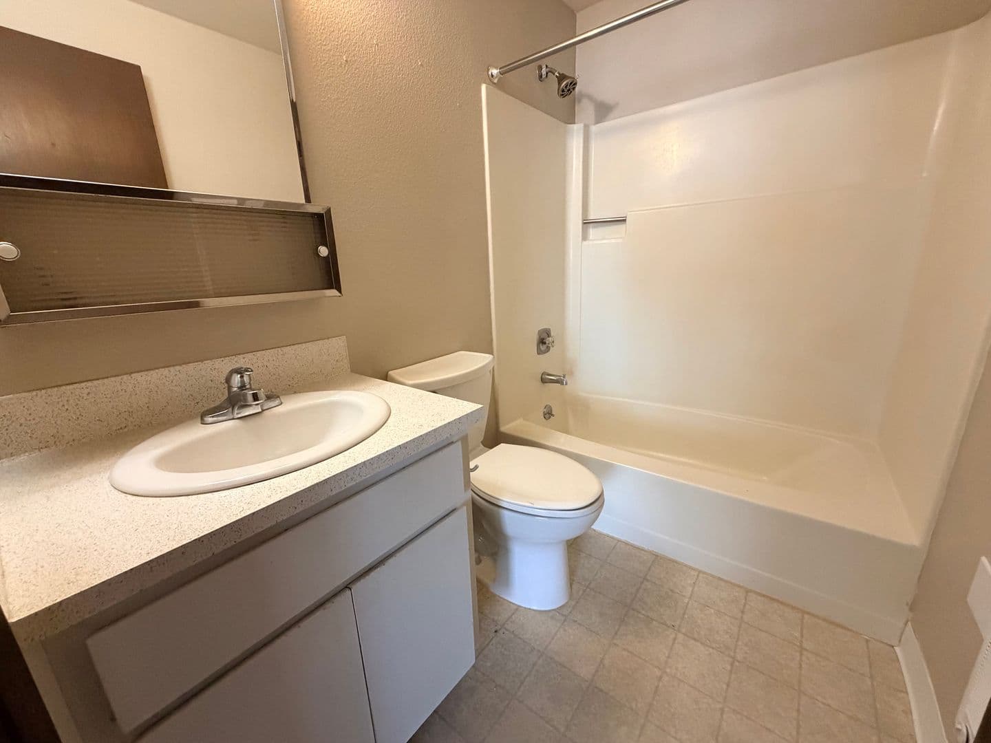 PORTLAND Townhome: 1611 SE NEHALEM ST