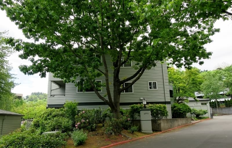 PORTLAND House: 4970 SW LANDING DR