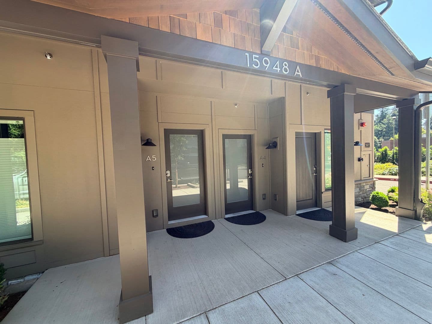 LAKE OSWEGO Apartment: 15948 QUARRY RD.