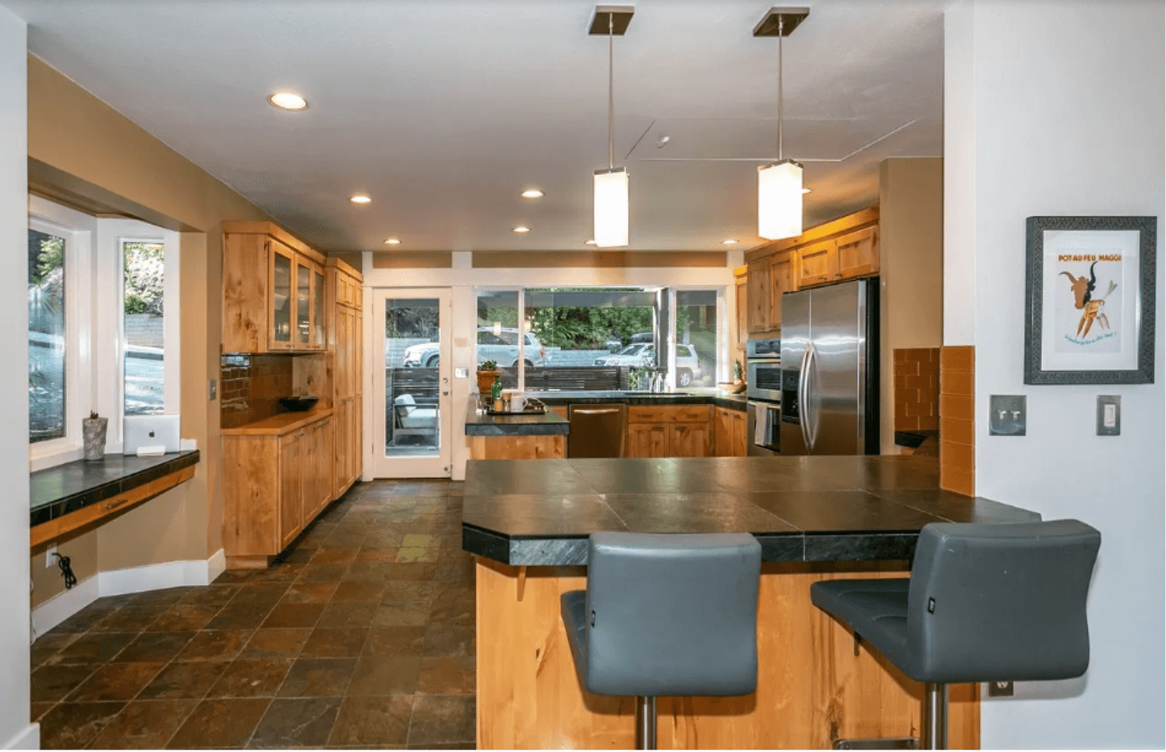 PORTLAND House: 3108 SW BENNINGTON DRIVE