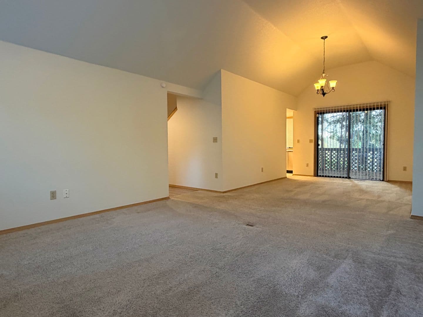 TIGARD House: 9570 SW MILLEN DR