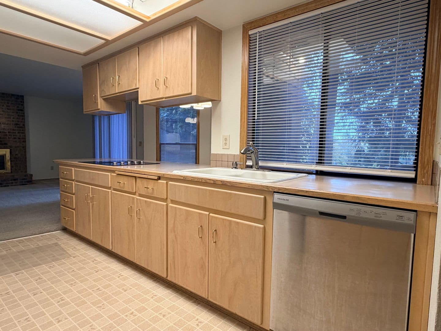 TIGARD House: 9570 SW MILLEN DR