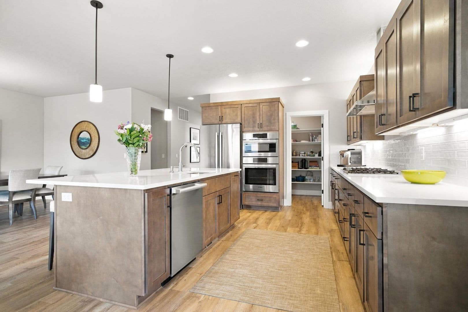 HILLSBORO House: 4049 SE 77TH AVE.