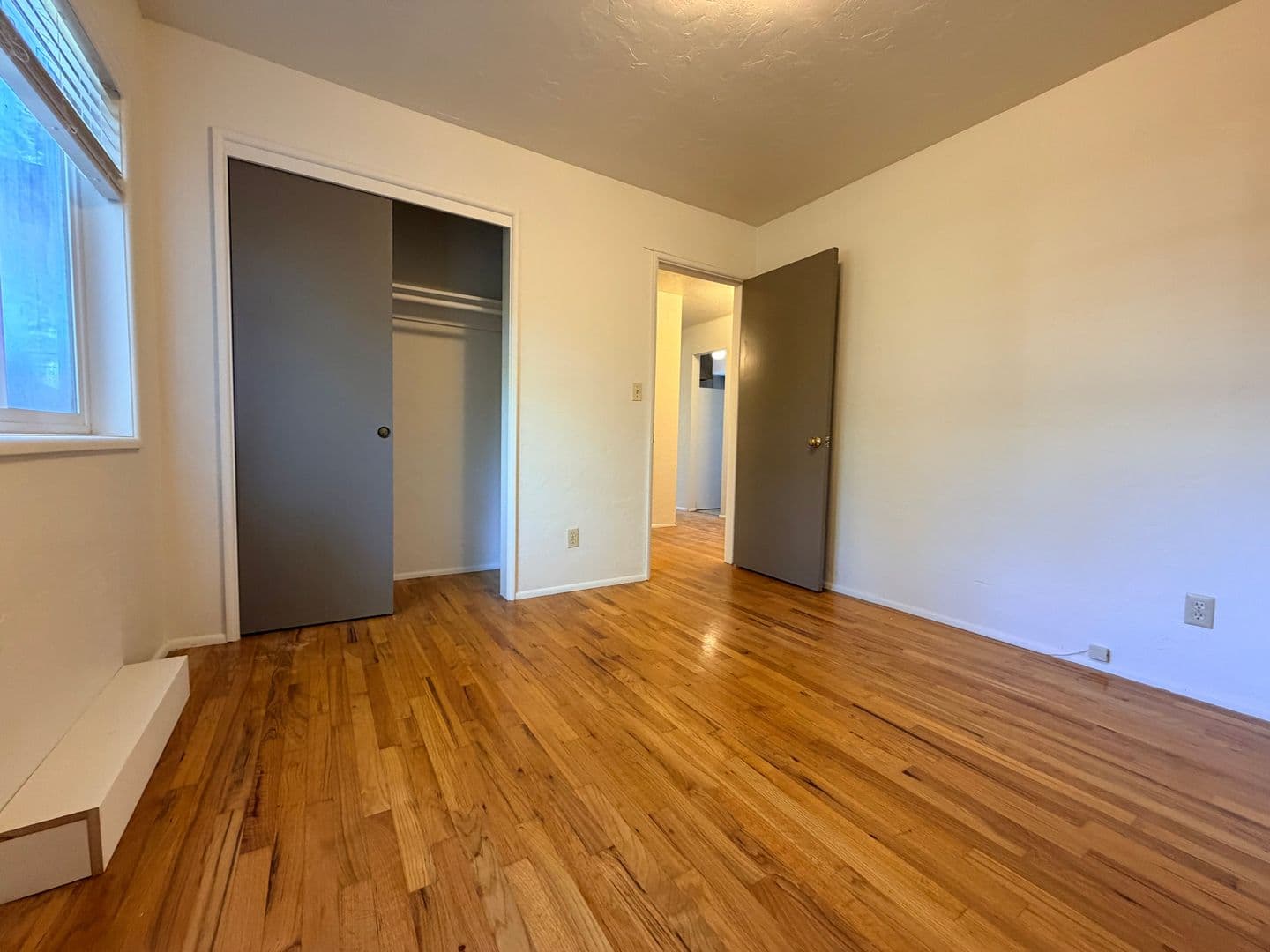PORTLAND Apartment: 6634 E BURNSIDE #A-N