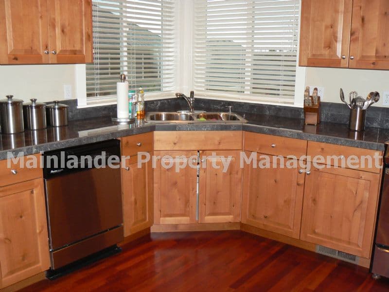 TIGARD House: 16224 SW POLLARD LANE