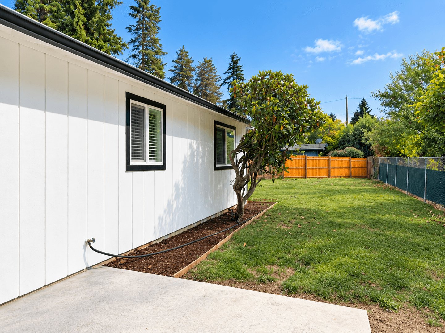 HILLSBORO House: 1660 SE SUSSEX CT