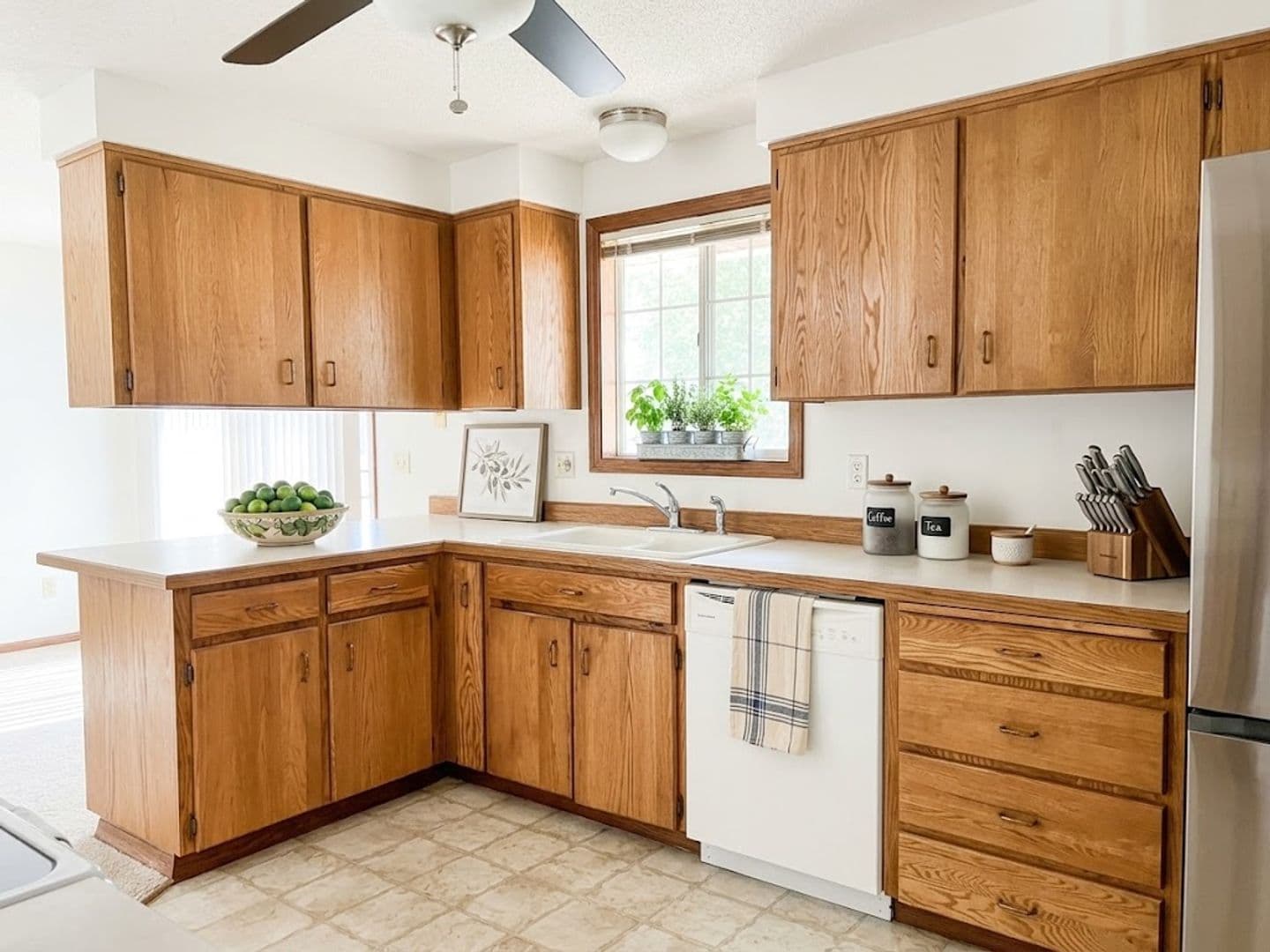 PORTLAND House: 8150 SW MAPLELEAF ST.
