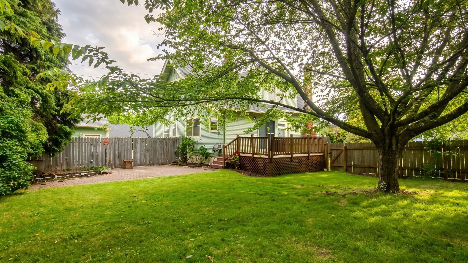 PORTLAND House: 4435 NE 73RD AVE.