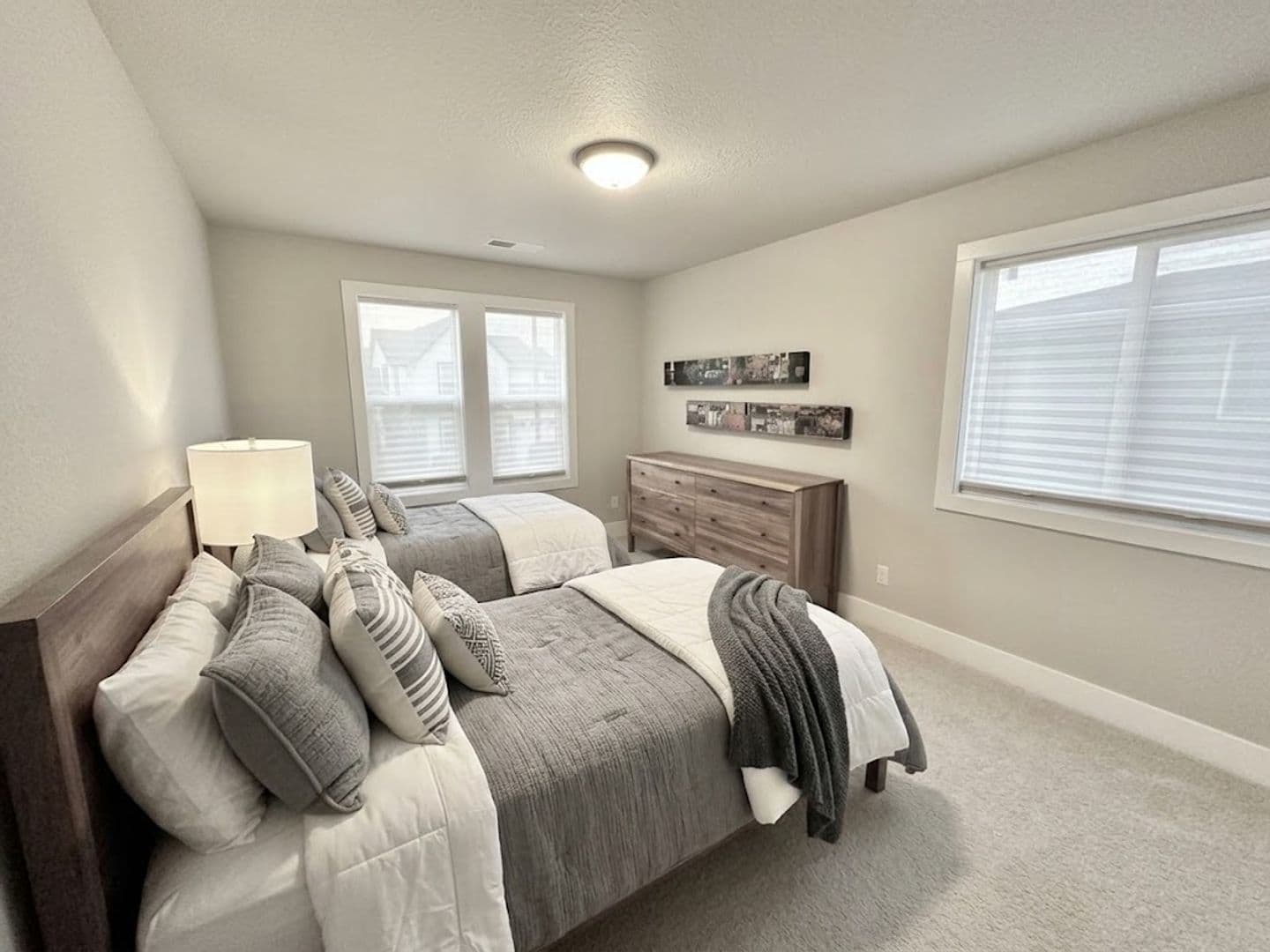 HILLSBORO House: 4049 SE 77TH AVE.