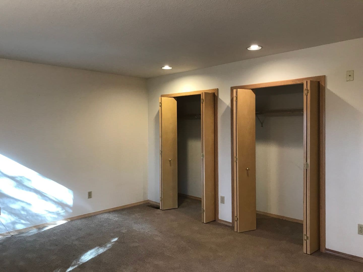 TIGARD House: 9570 SW MILLEN DR