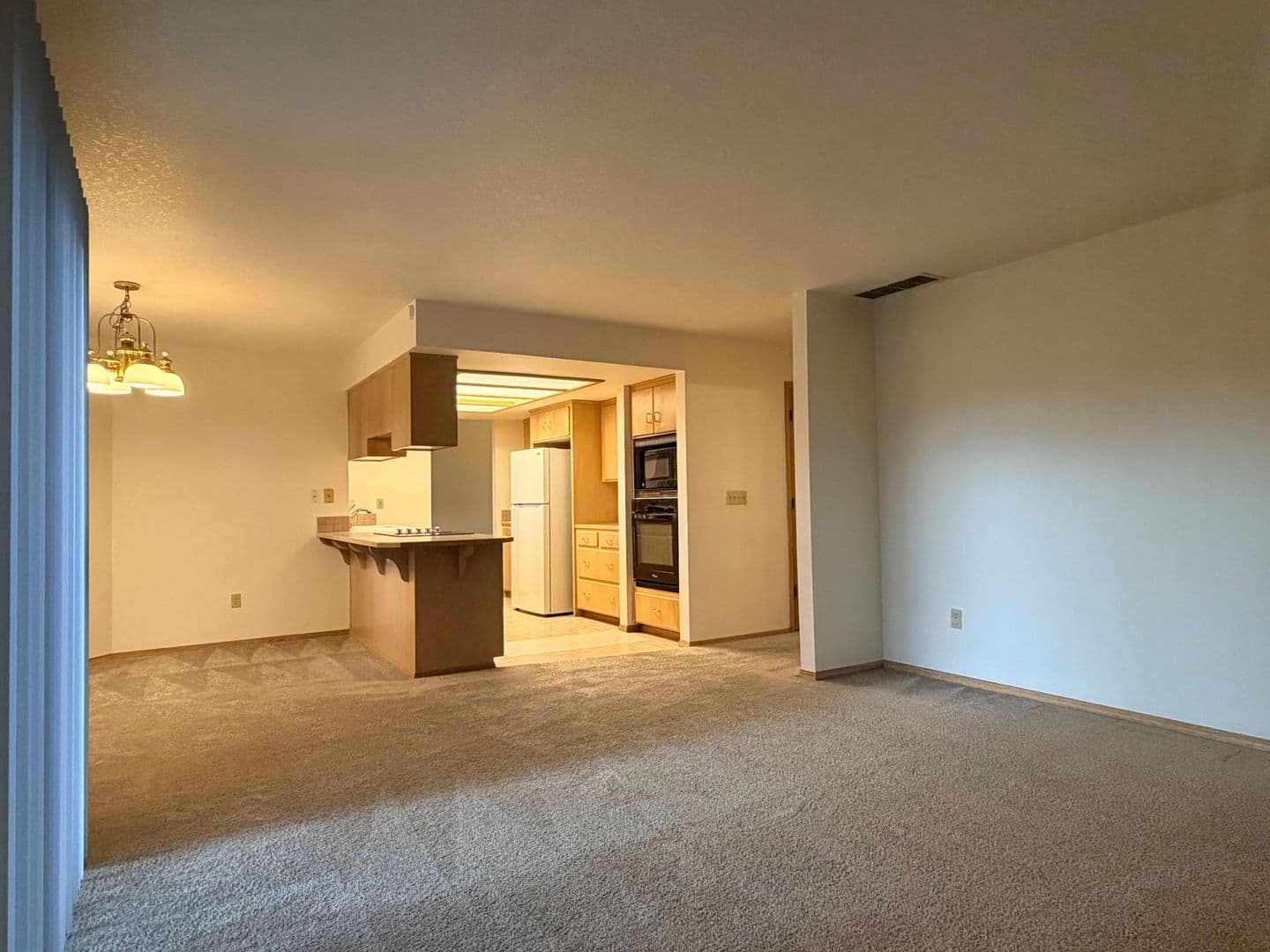 TIGARD House: 9570 SW MILLEN DR