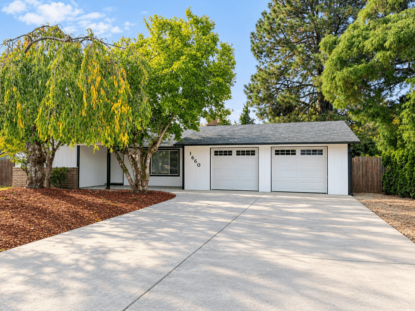 HILLSBORO House: 1660 SE SUSSEX CT