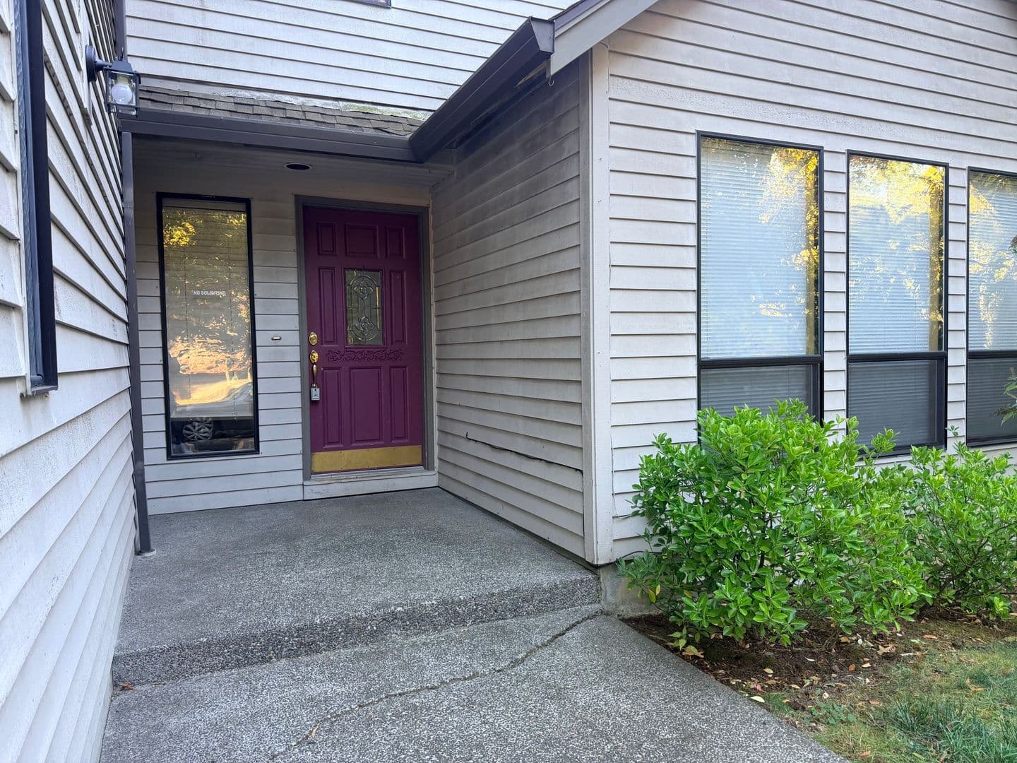 TIGARD House: 9570 SW MILLEN DR