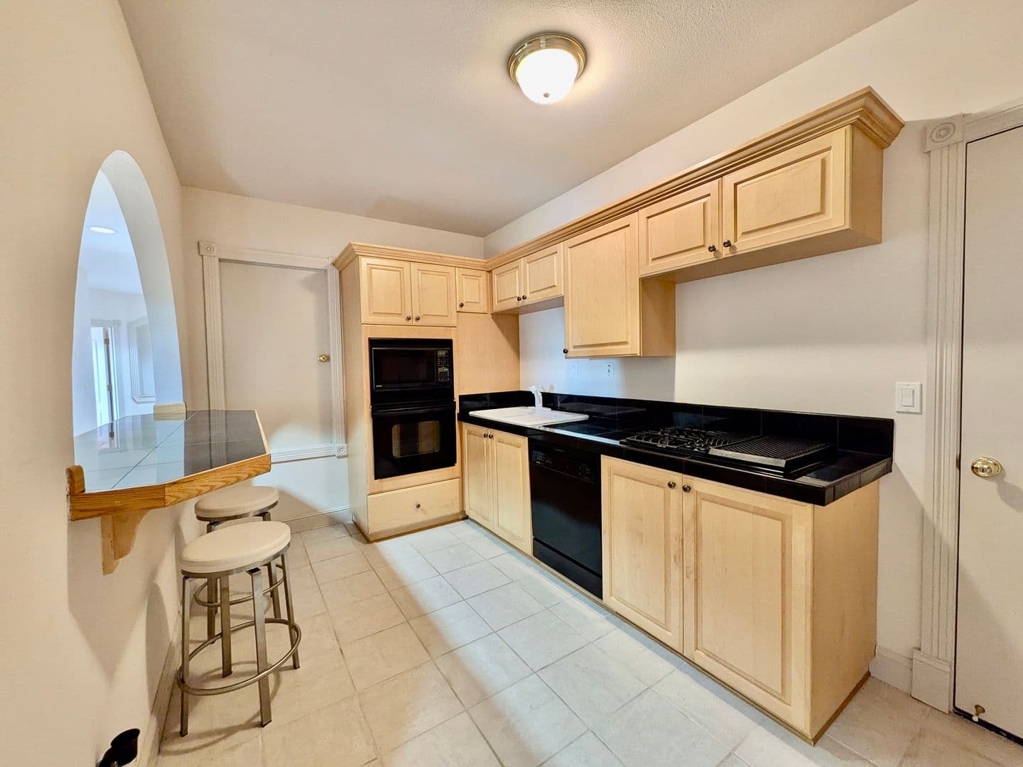 PORTLAND House: 3014 NW CHAPIN DR.