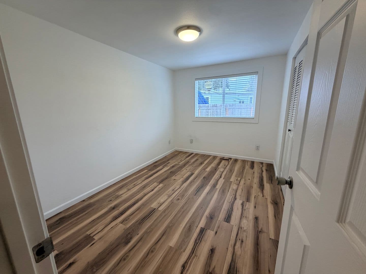HILLSBORO House: 1660 SE SUSSEX CT