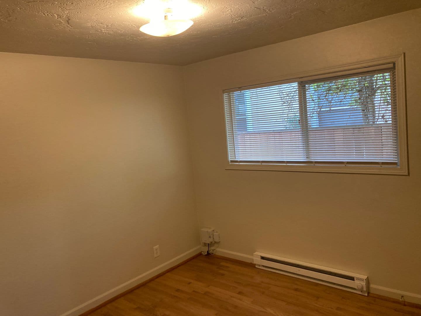 BEAVERTON Apartment: 4955 SW LOMBARD AVE