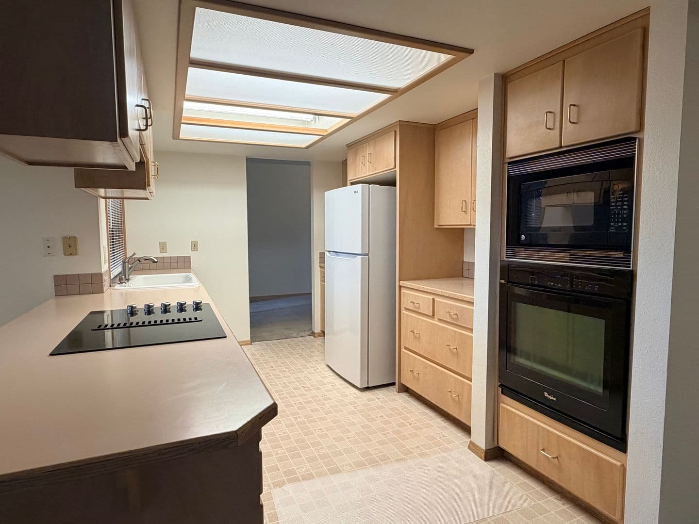 TIGARD House: 9570 SW MILLEN DR