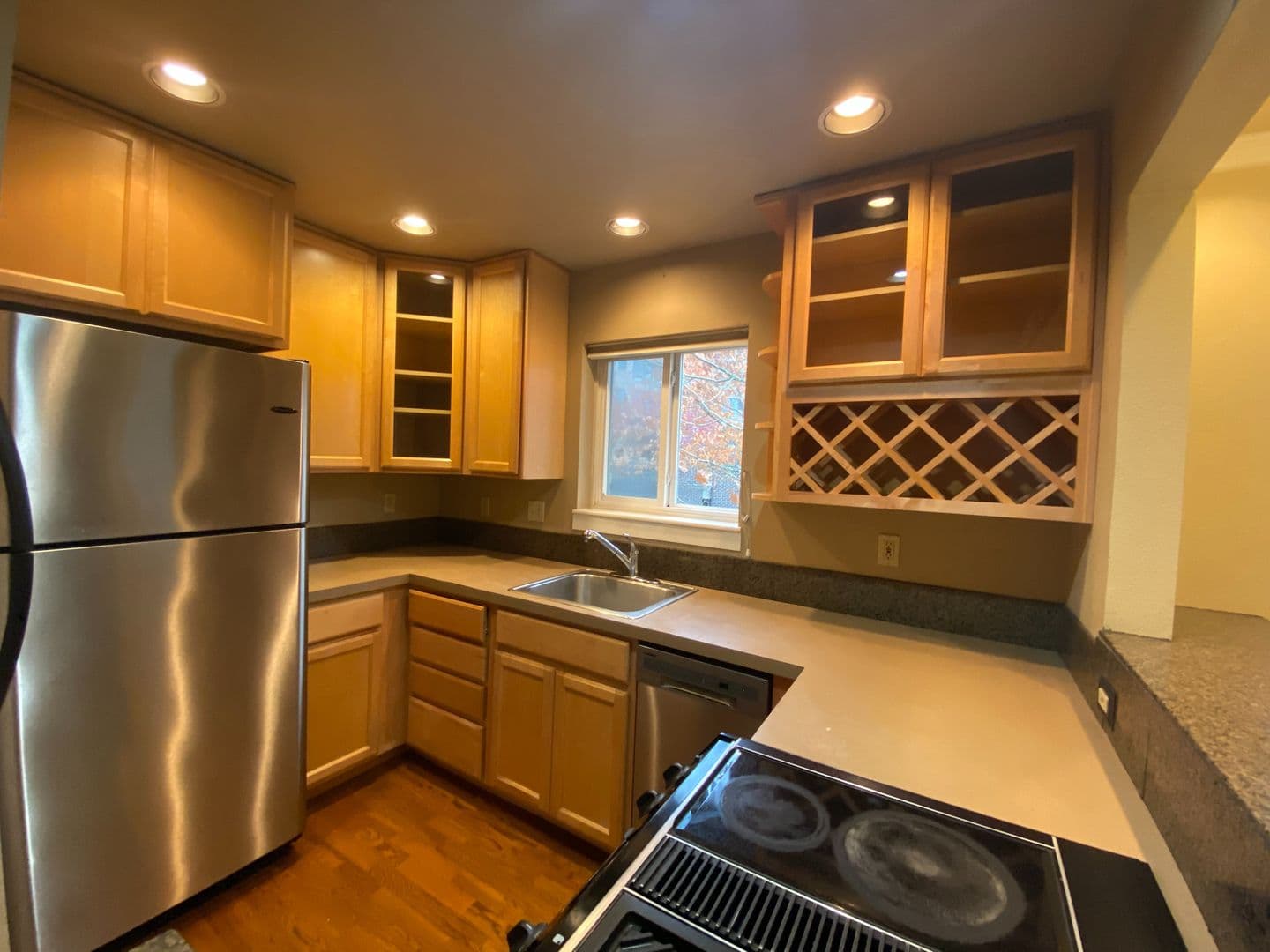 PORTLAND House: 4970 SW LANDING DR