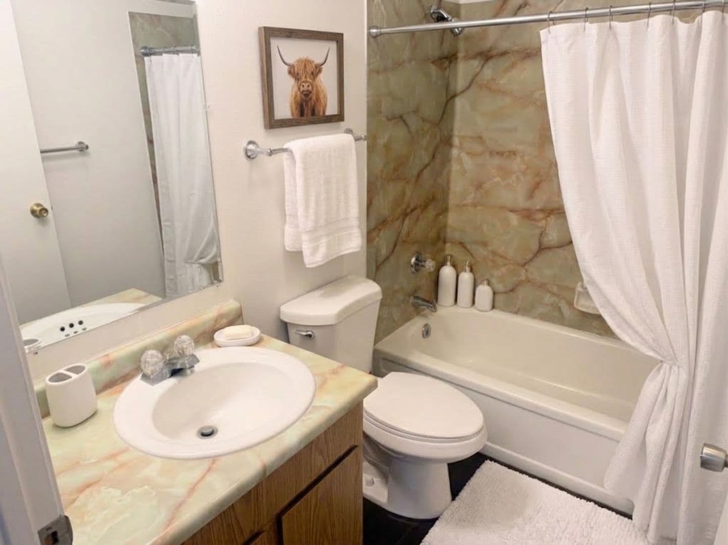 BEAVERTON Apartment: 9765 SW LOOKOUT TERR.
