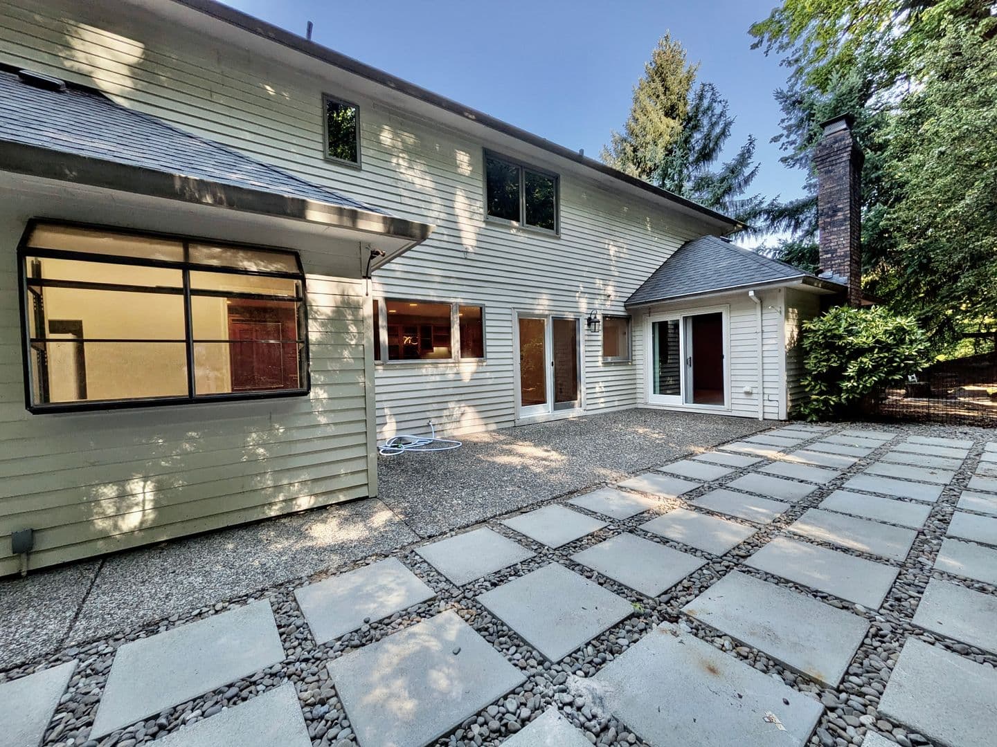 LAKE OSWEGO House: 18132 WESTVIEW DRIVE