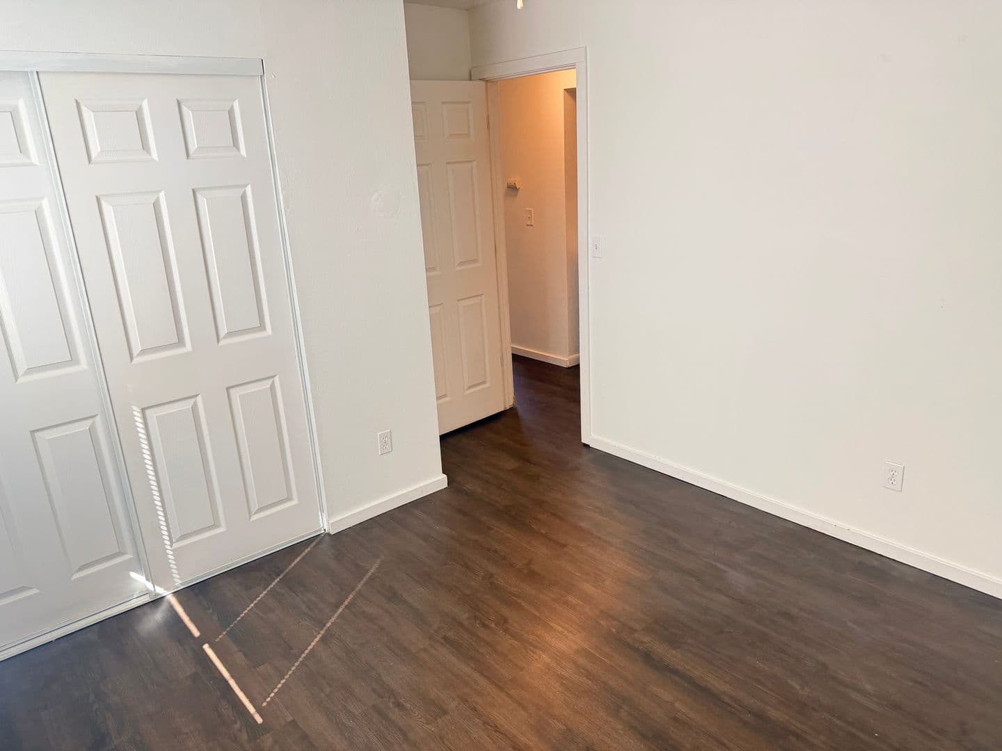 BEAVERTON Apartment: 9765 SW LOOKOUT TERR.