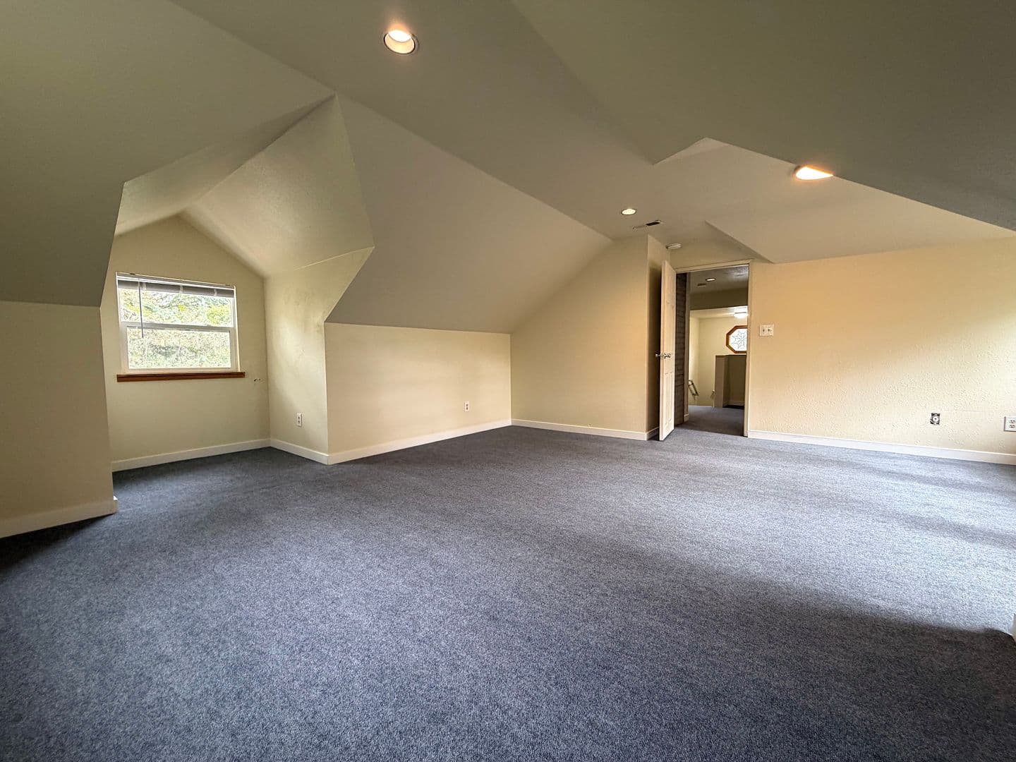 PORTLAND House: 3920 SW WILBARD ST