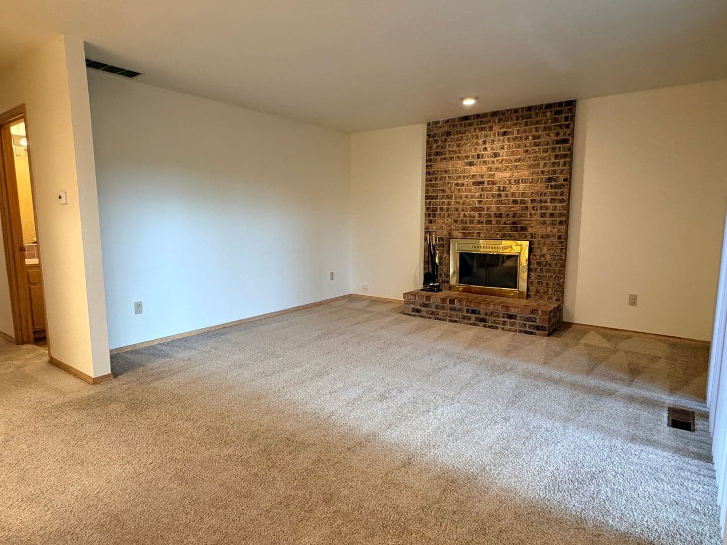 TIGARD House: 9570 SW MILLEN DR