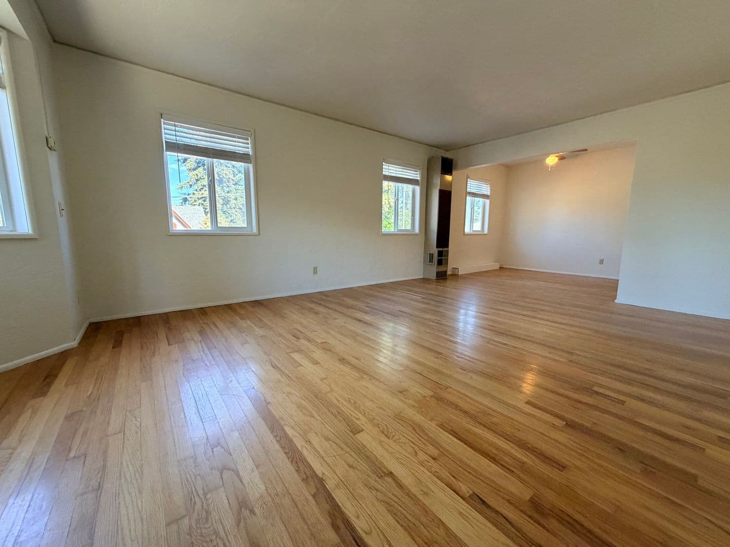 PORTLAND Apartment: 6634 E BURNSIDE #A-N