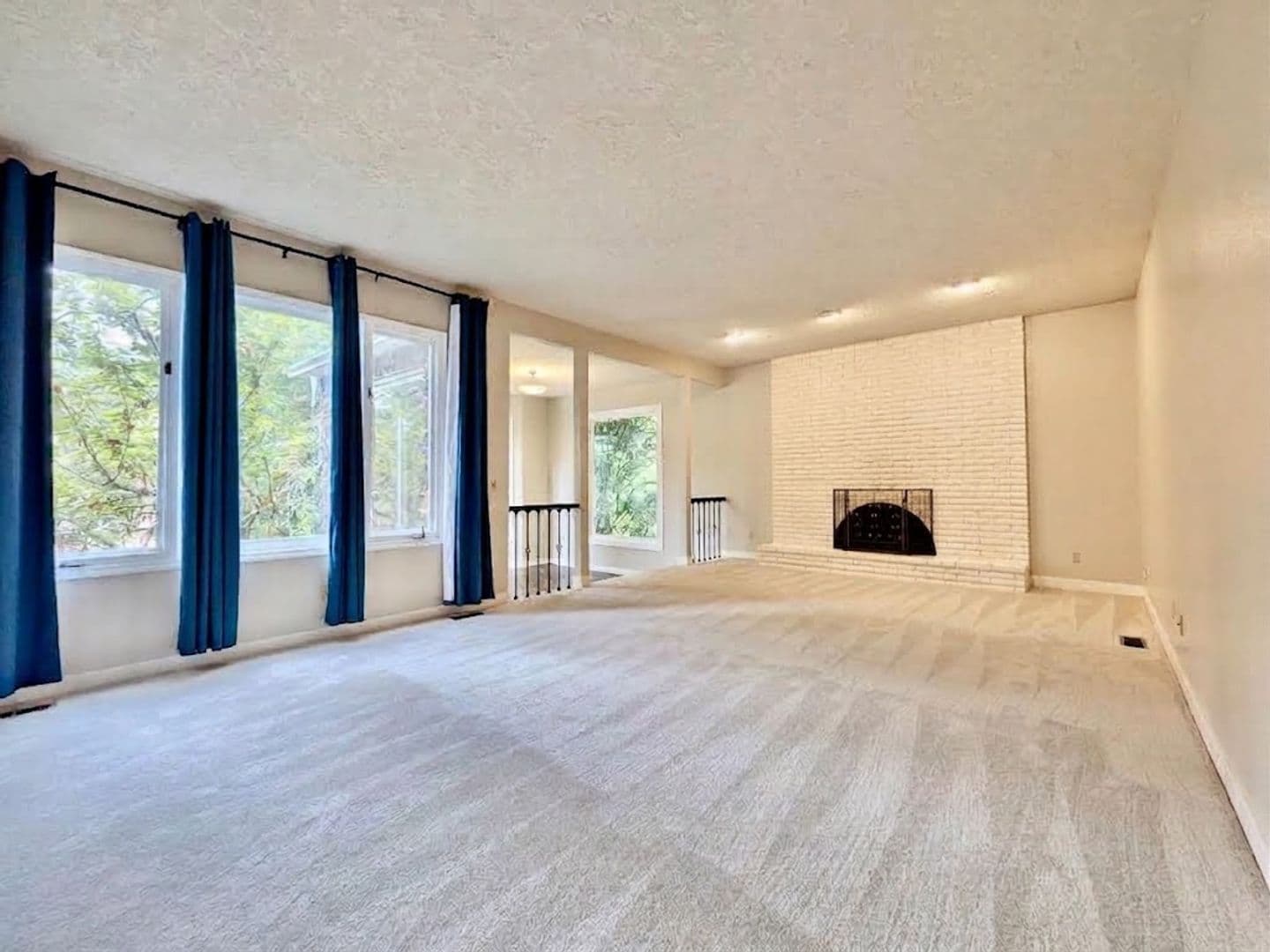 LAKE OSWEGO House: 18132 WESTVIEW DRIVE