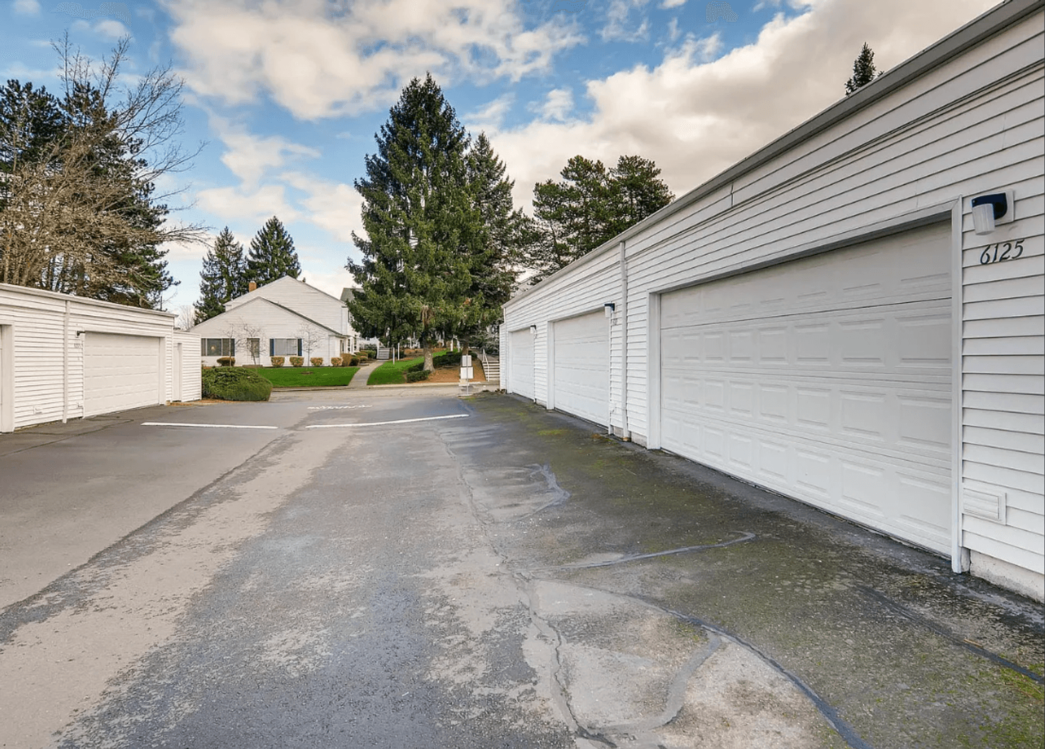 BEAVERTON House: 6125 SW ERICKSON AVE.