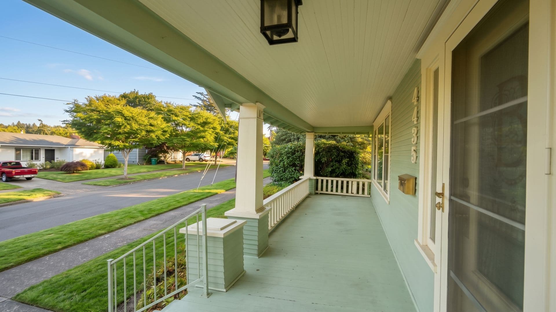 PORTLAND House: 4435 NE 73RD AVE.