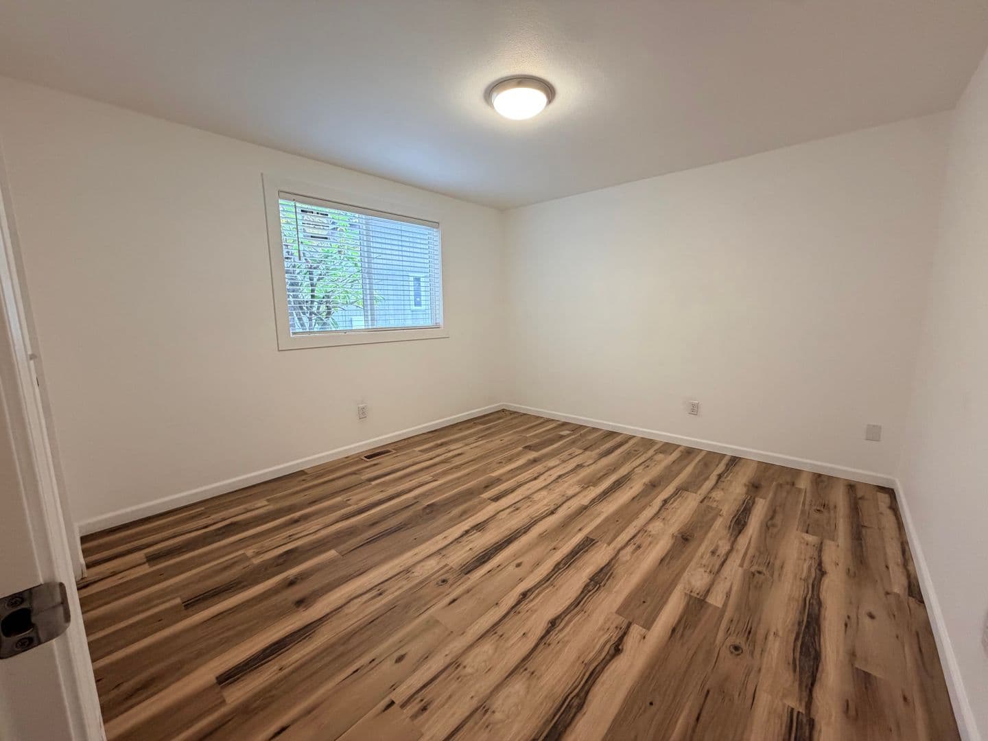 HILLSBORO House: 1660 SE SUSSEX CT