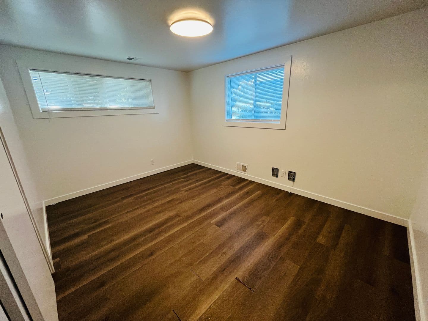 OREGON CITY Apartment: 409 & 411 EASTFIELD DR.