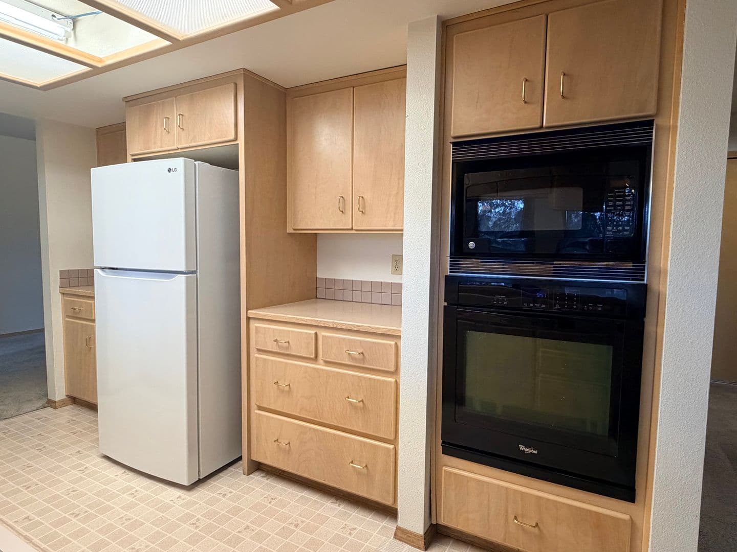 TIGARD House: 9570 SW MILLEN DR