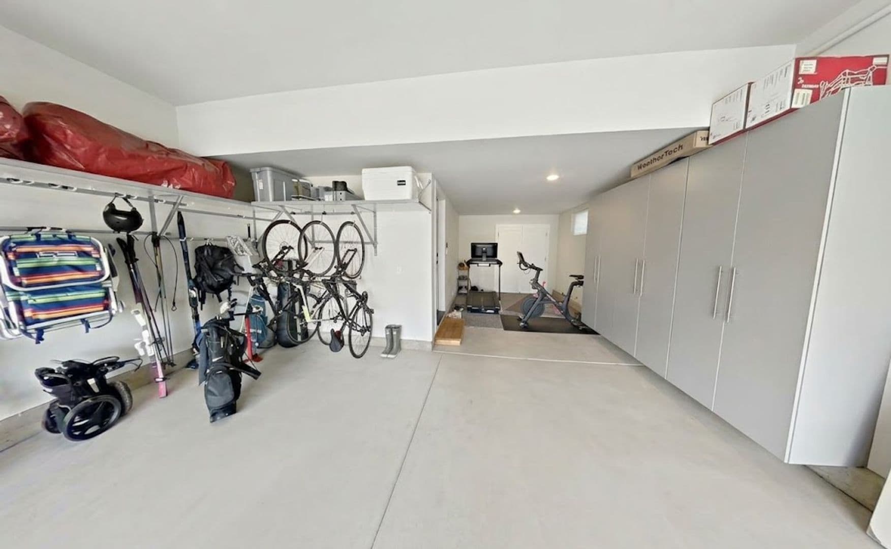 HILLSBORO House: 4049 SE 77TH AVE.