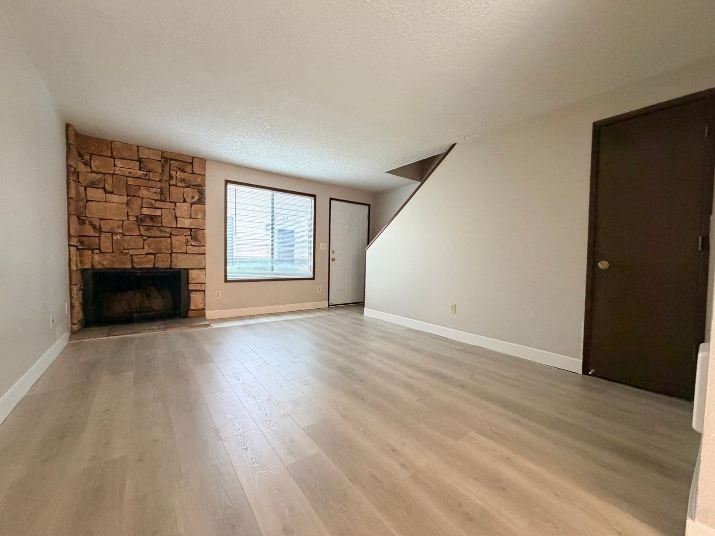 PORTLAND Townhome: 1611 SE NEHALEM ST