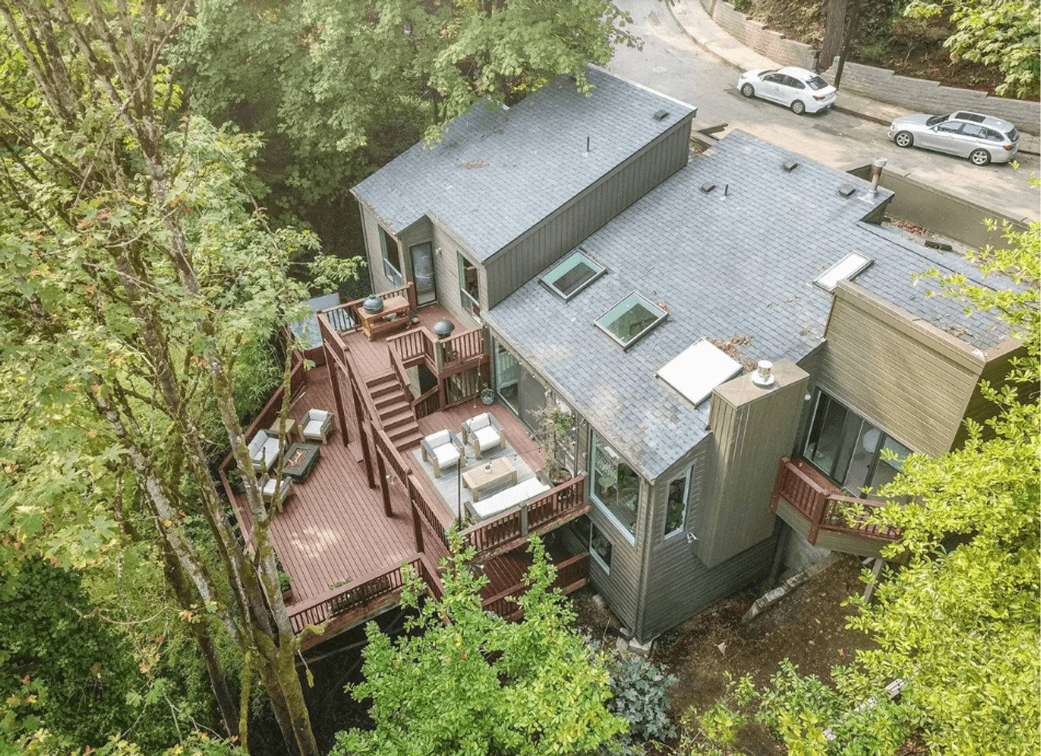 PORTLAND House: 3108 SW BENNINGTON DRIVE