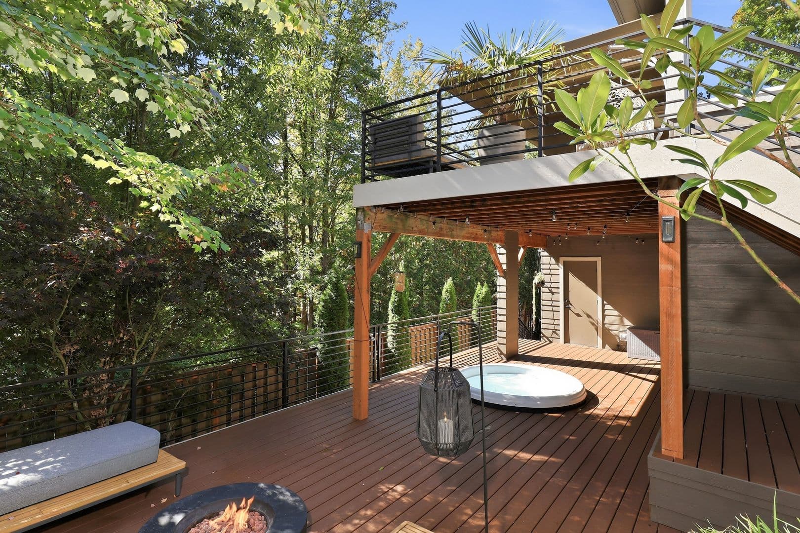 PORTLAND House: 10160 NW BARNHART LN