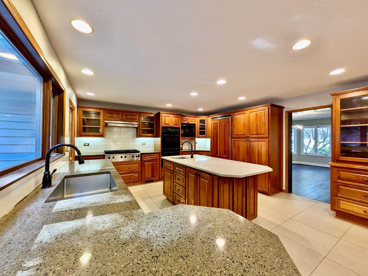 LAKE OSWEGO House: 18132 WESTVIEW DRIVE