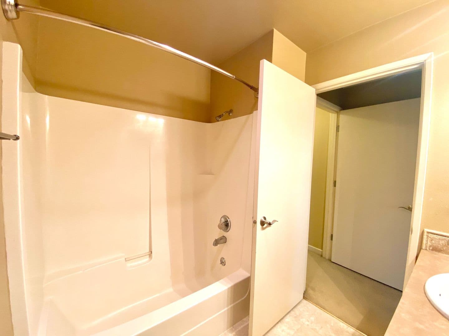 PORTLAND House: 4970 SW LANDING DR