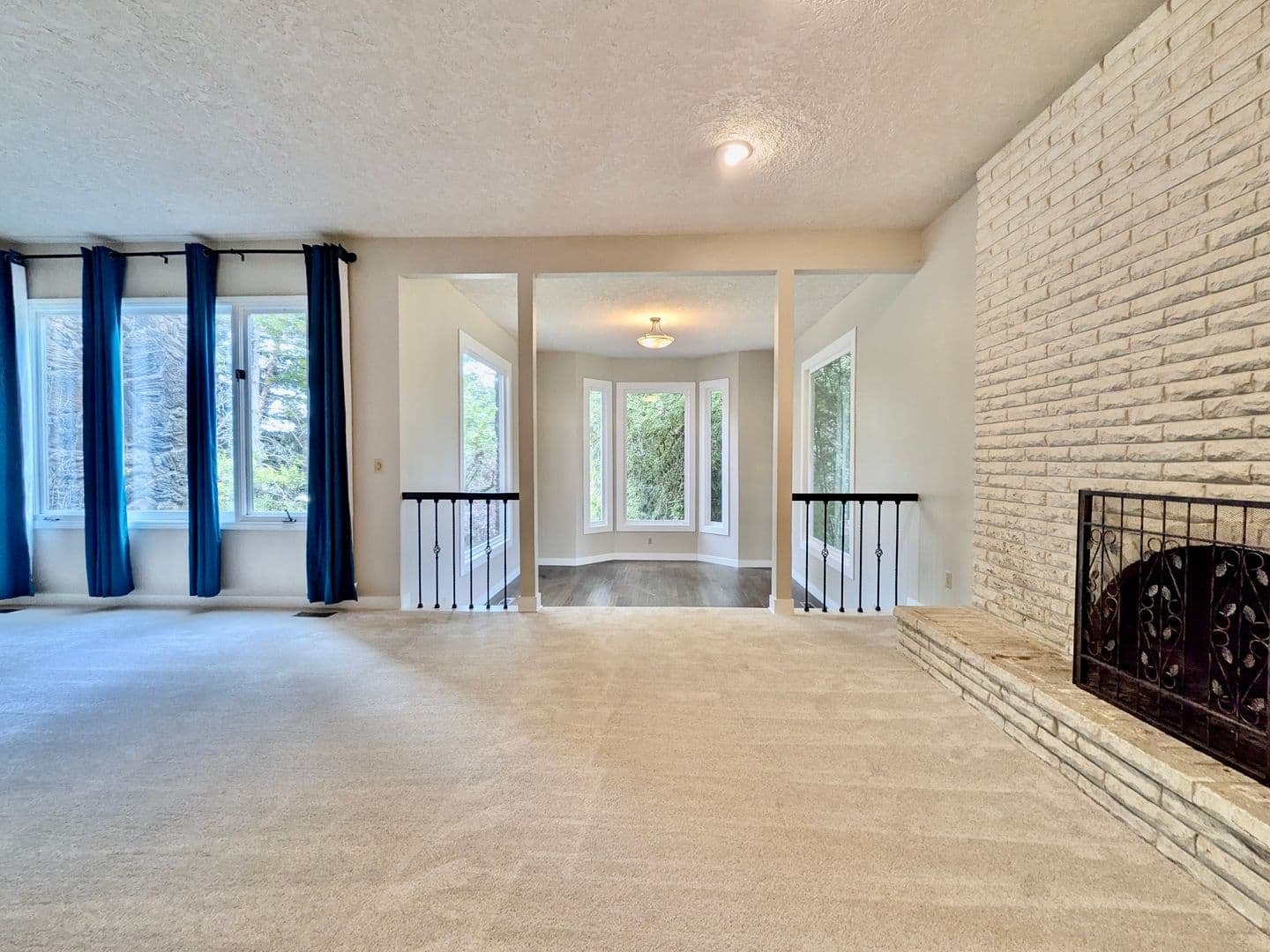 LAKE OSWEGO House: 18132 WESTVIEW DRIVE