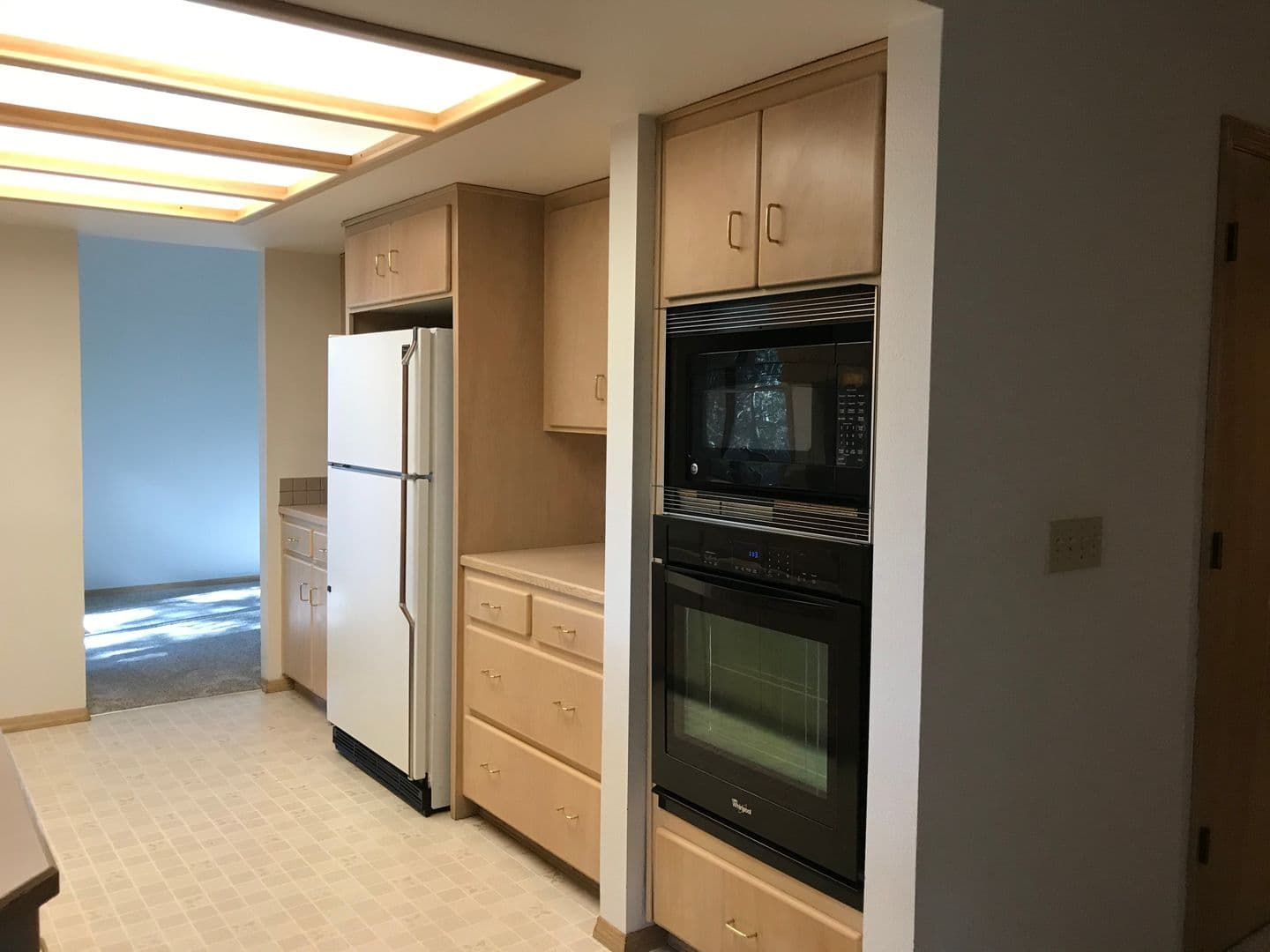 TIGARD House: 9570 SW MILLEN DR