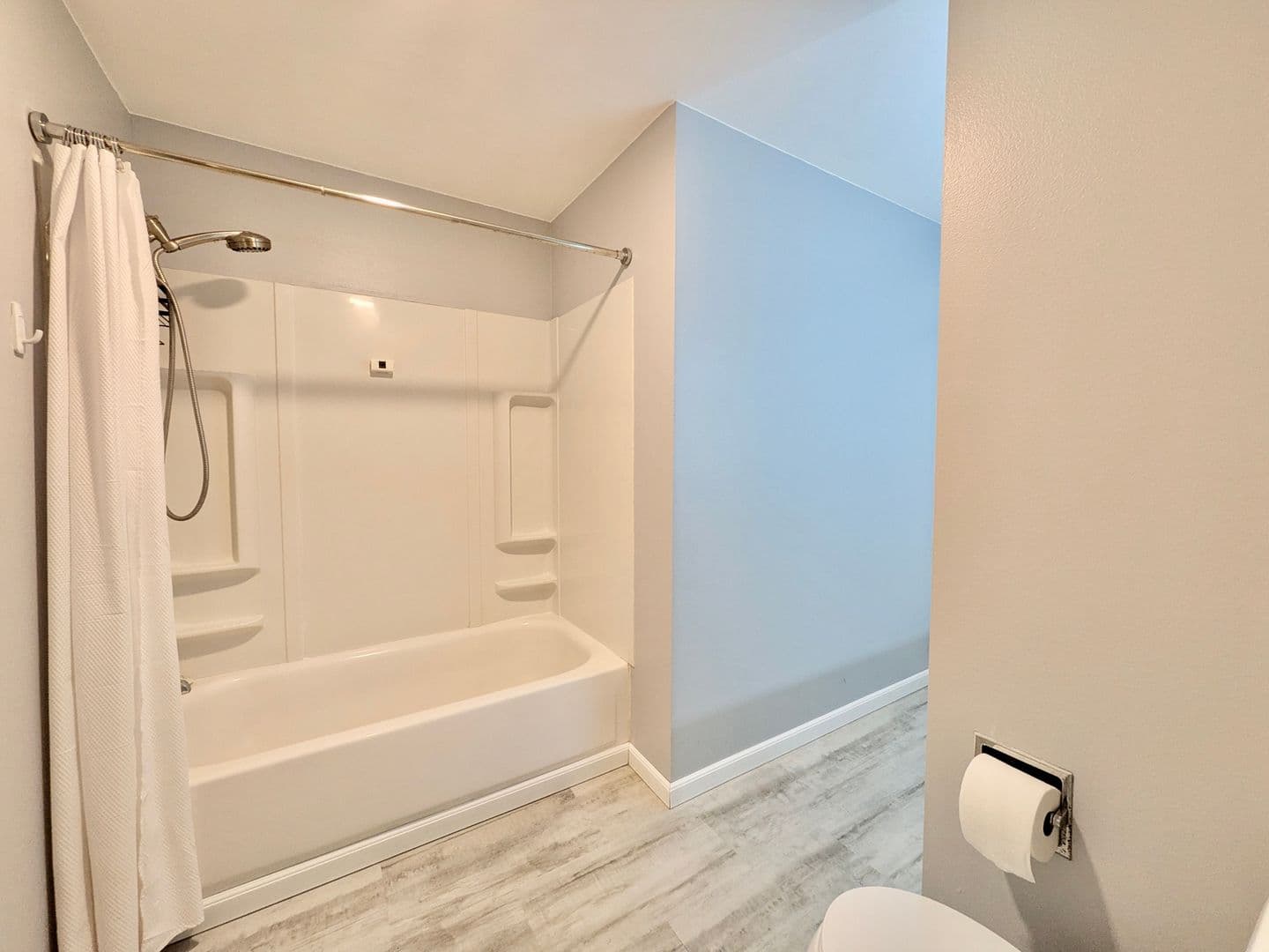 BEAVERTON House: 6125 SW ERICKSON AVE.