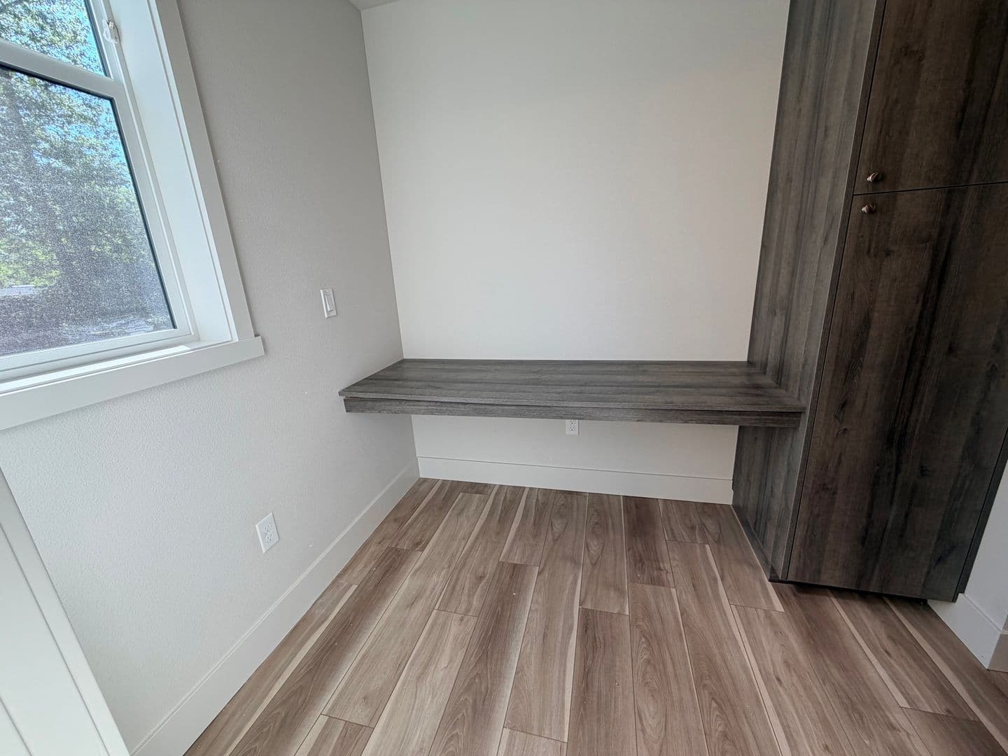 LAKE OSWEGO Apartment: 15948 QUARRY RD.