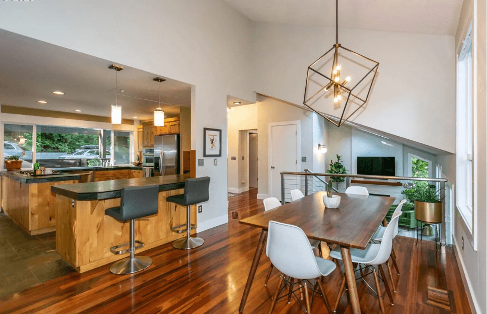 PORTLAND House: 3108 SW BENNINGTON DRIVE