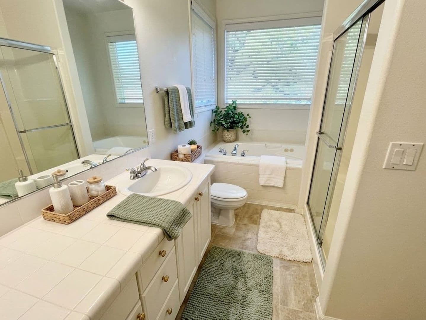 PORTLAND House: 2742 NW CANNON WAY